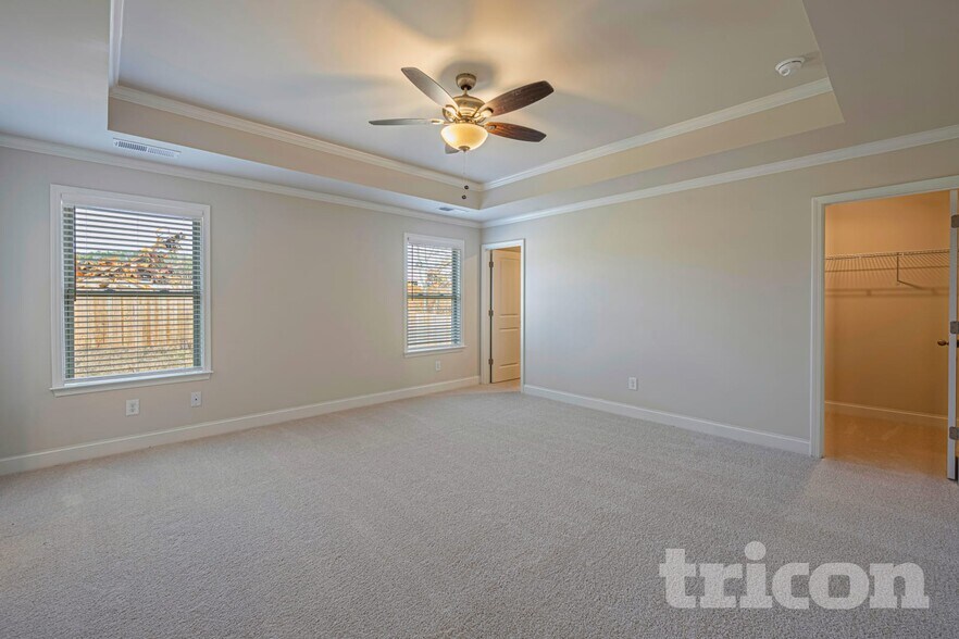 Building Photo - 227 Margrave Dr