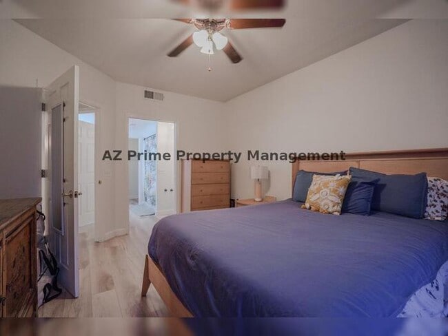Building Photo - 10410 N Cave Creek Rd