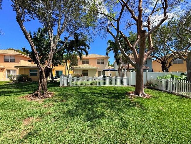 Building Photo - 3330 Blue Fin Dr