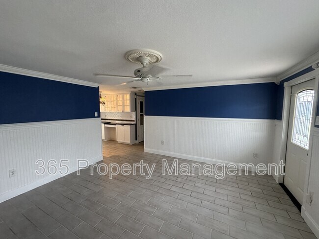 Building Photo - 1604 Abscott St