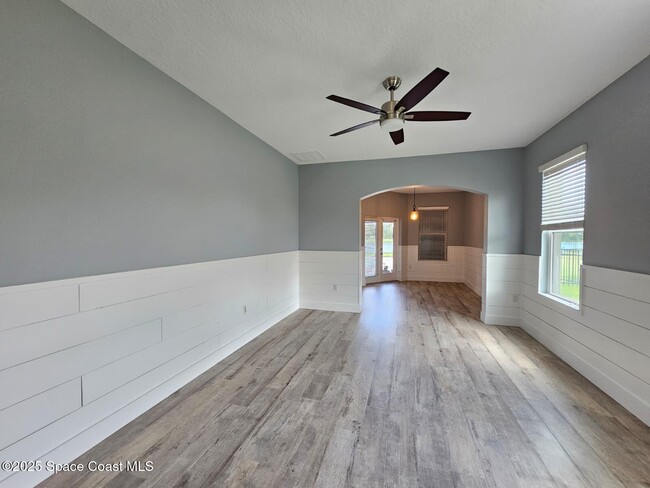 Building Photo - 3820 Watergrass St