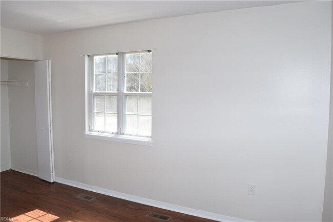 Building Photo - 12773 Woodside Ln