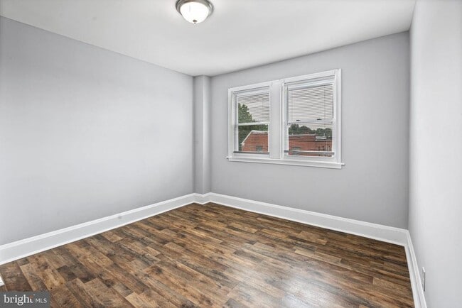 Building Photo - 1015 Lyndhurst St