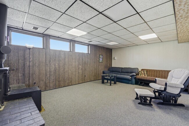 Building Photo - 3942 Stark Ln