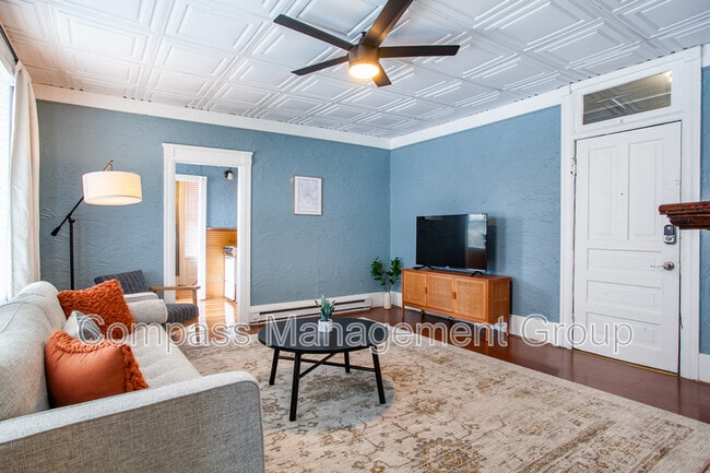 Building Photo - 813 Hall of Fame Dr