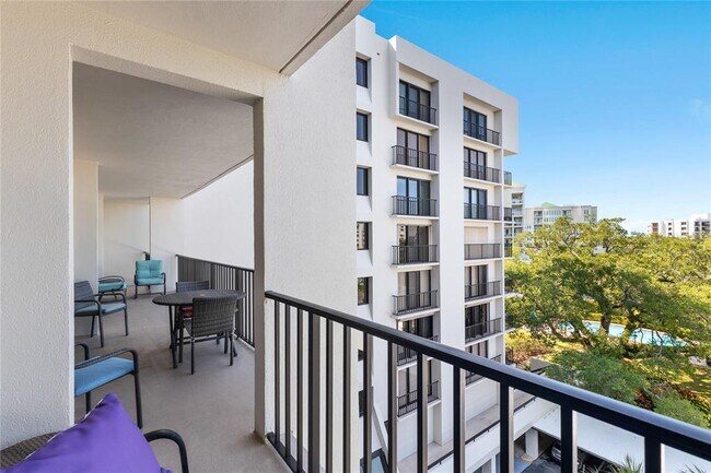 Building Photo - 150 Belleview Blvd
