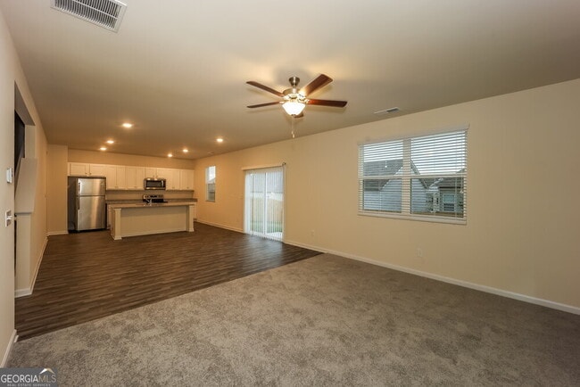 Building Photo - 372 Hamilton Pointe Dr