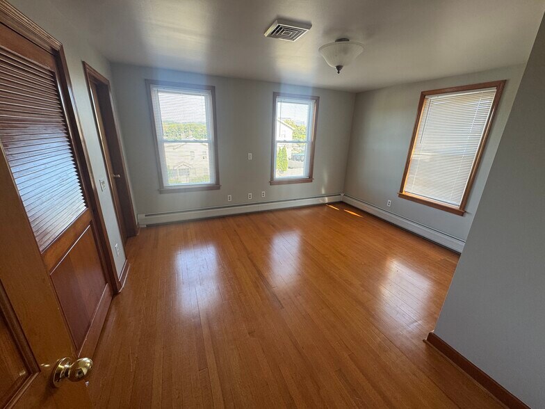 Bedroom 3 - 102 E Liberty St