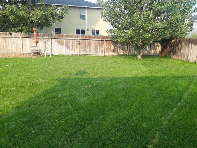 Building Photo - Nice Home In Fieldcrest Village