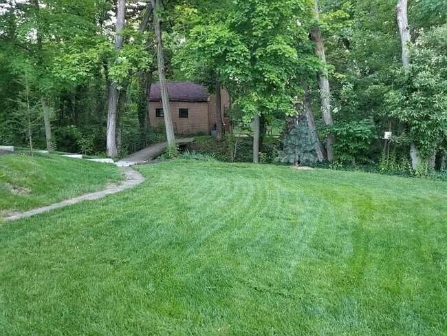 Building Photo - Charming 3-Bedroom Westlake Retreat with Prime Location and Serene Backyard Oasis