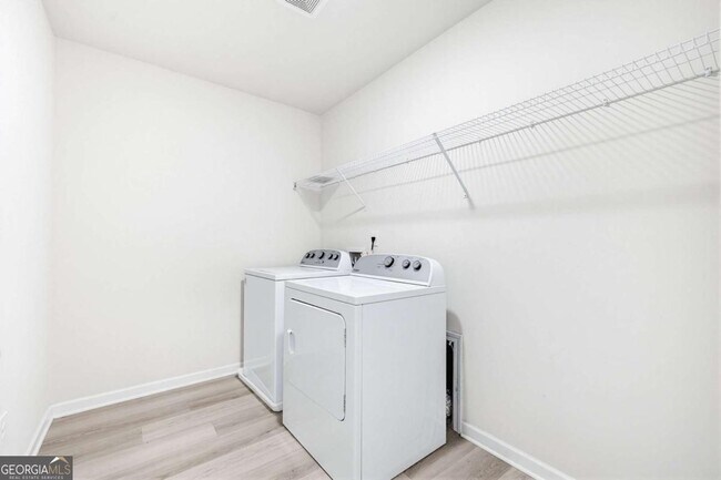 Building Photo - 7768 Richmond Trl