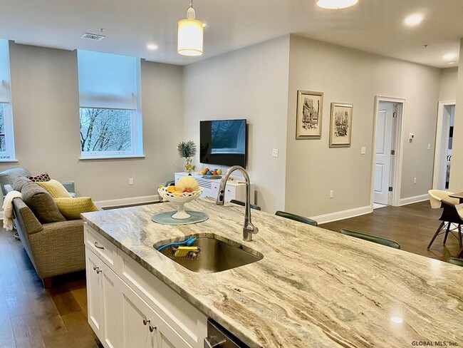 Building Photo - 77 Van Dam St