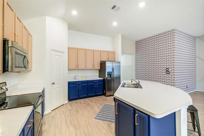 Building Photo - 8123 Cheyenne Hills Trail