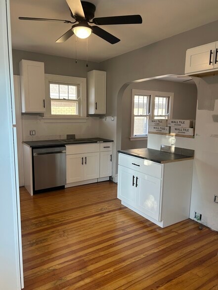 Building Photo - 4313 Church St