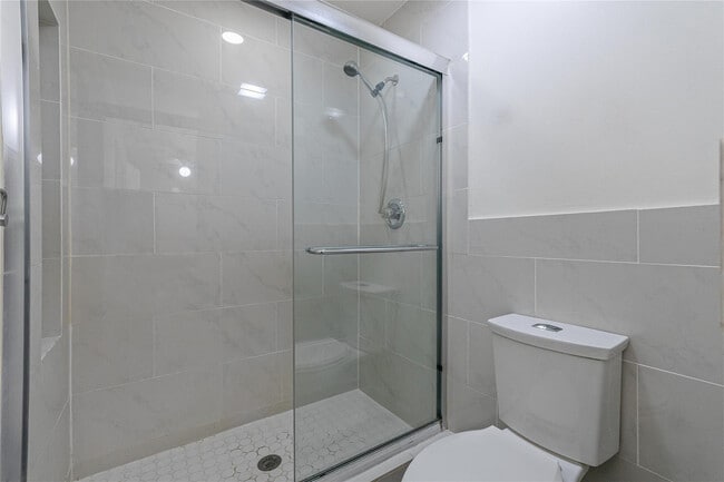 Building Photo - 167 NW 115th Terrace