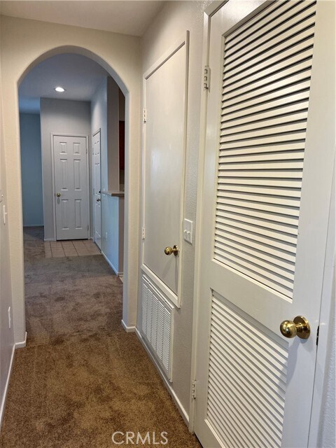 Building Photo - 26302 Arboretum Way