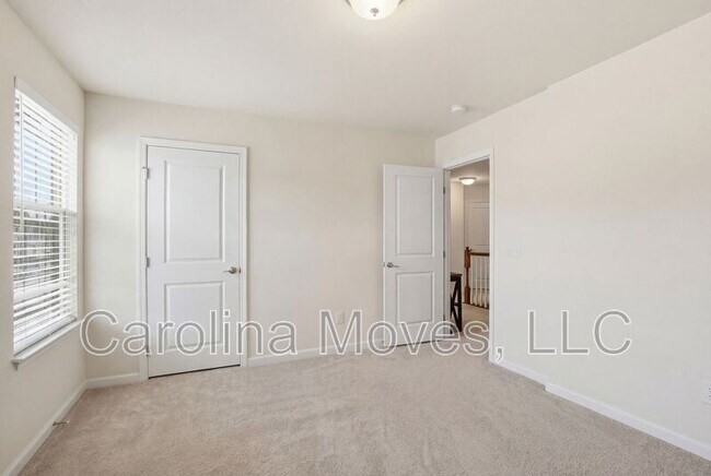 Building Photo - 126 Middleby Way