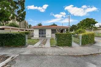 Building Photo - 4296 NW 2nd Terrace