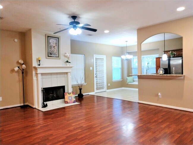 Building Photo - 2830 Spring Dusk Dr