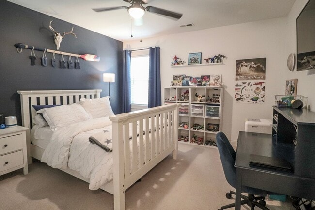 Building Photo - Spacious 4 Bedroom, Pet Friendly with Fenced In Backyard, Mimosa Bay Community Amenities