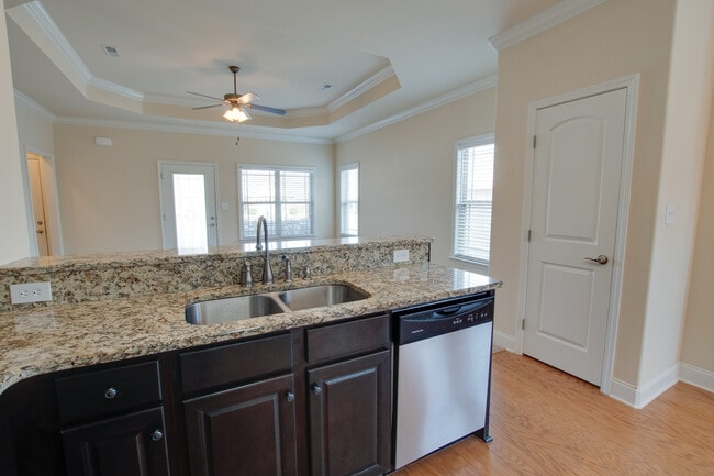 Building Photo - 2917 Magnolia Park Drive Southeast