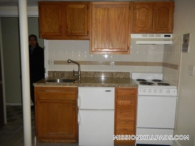 Building Photo - 10 Wait St