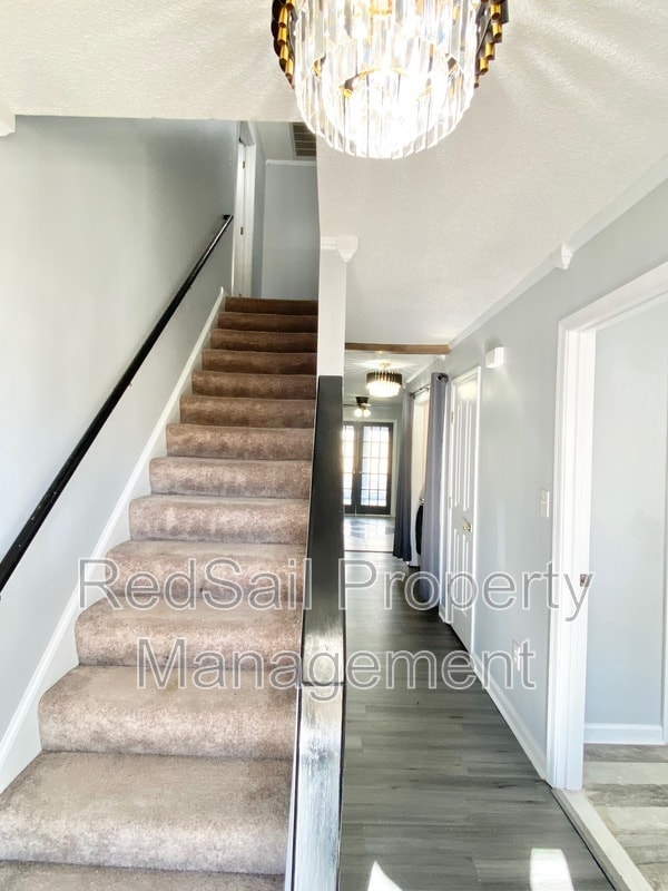 Building Photo - 851 Weston Ct