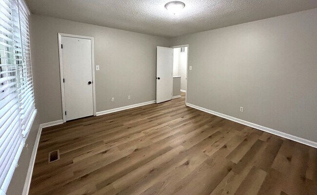 Building Photo - GORMAN1228
