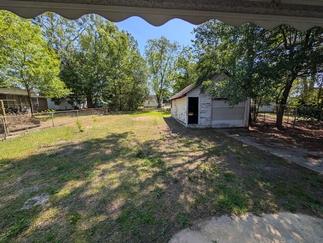 Building Photo - Cozy 2 bedroom