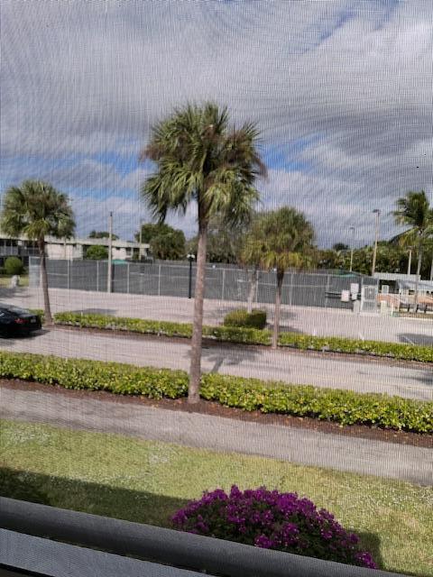 Building Photo - 740 Monaco P