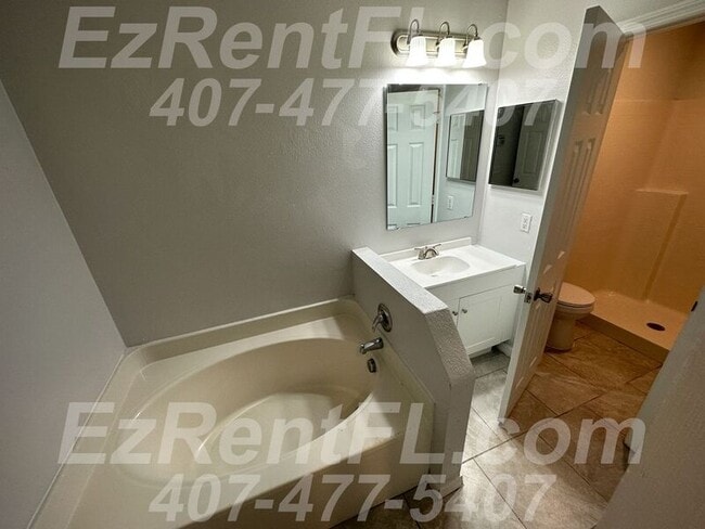 Building Photo - 273 McKay Blvd