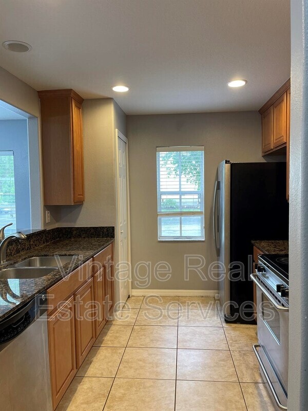 Building Photo - 12910 Jessup Watch Pl