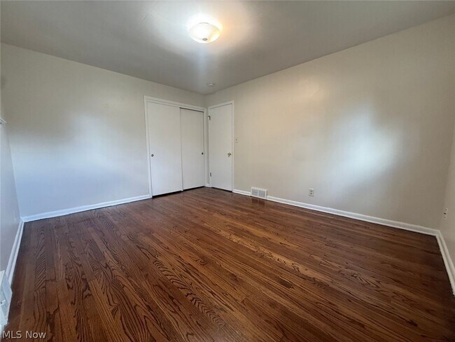 Building Photo - 24113 E Silsby Rd