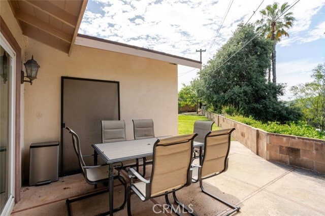 Building Photo - 6300 La Reina Dr