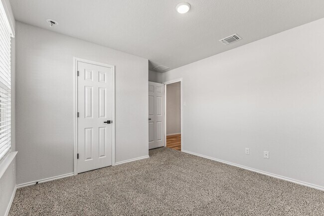 Building Photo - 1427 Brookfield St