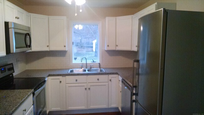 Building Photo - 147 Flanders Rd