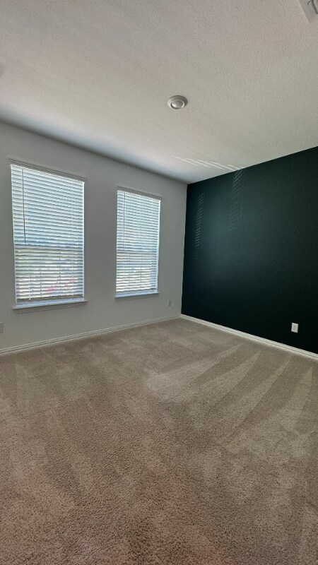 Building Photo - 917 Rosebay Dr