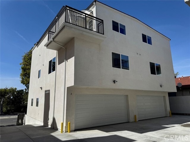 Building Photo - 11602 Valley View Ave
