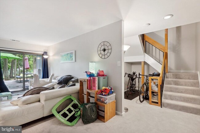 Building Photo - 2031 Approach Ln