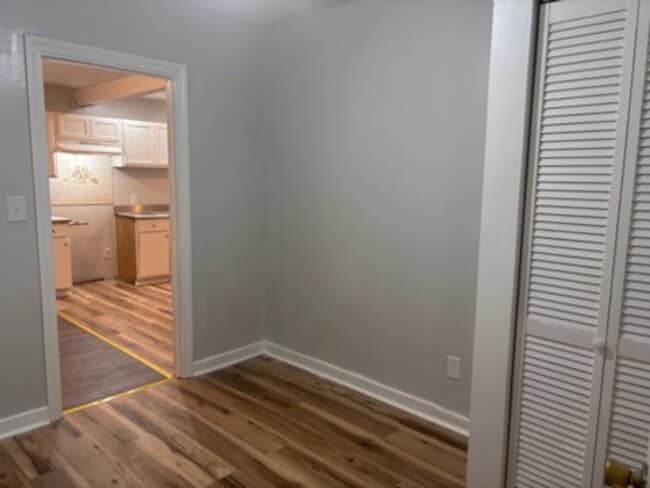 Building Photo - 196 N Sunset Terrace