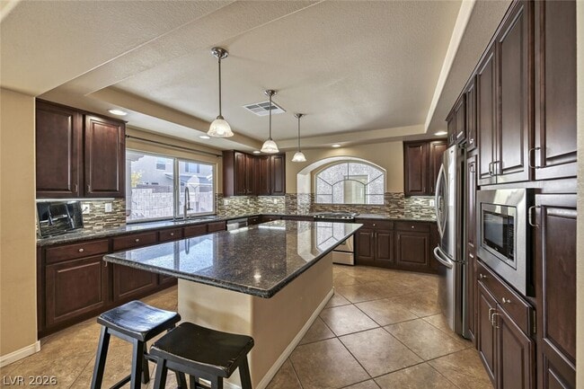 Building Photo - 6239 Mustang Spring Ave