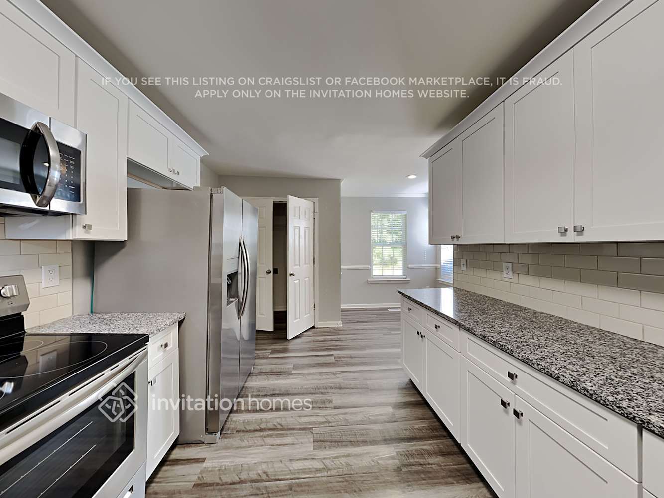 Building Photo - 1105 Kavkaz St