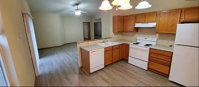 Building Photo - 1708 Hickory Ln