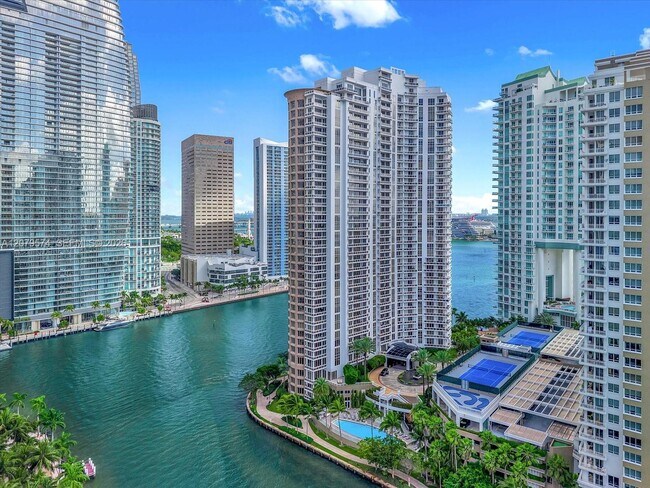 Building Photo - 901 Brickell Key Blvd