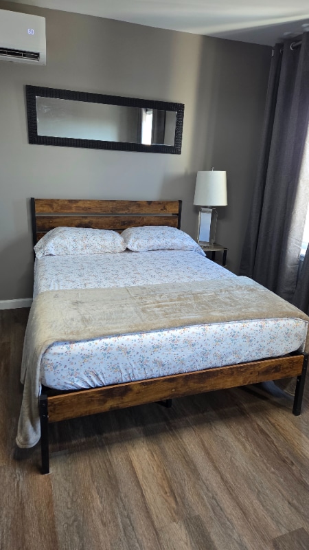 Building Photo - 1421 S Carey St