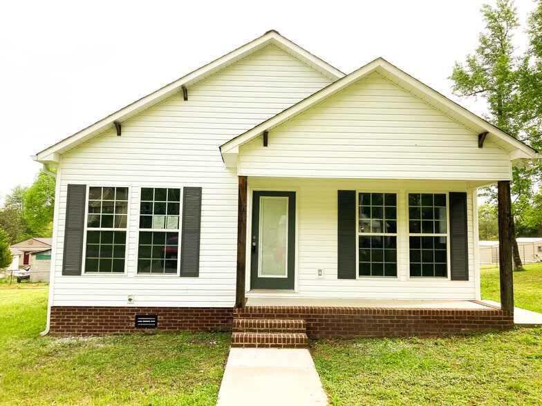 Building Photo - 1532B Katherine St NW