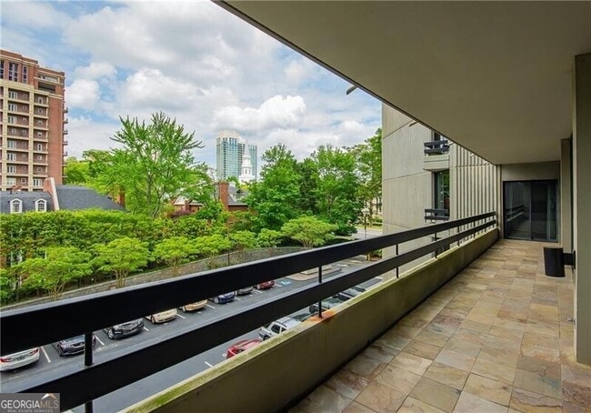 Building Photo - 2660 Peachtree Rd NW