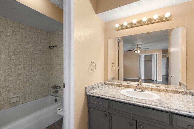 Building Photo - Charming 3-Bedroom, 3-Bathroom Home with S...