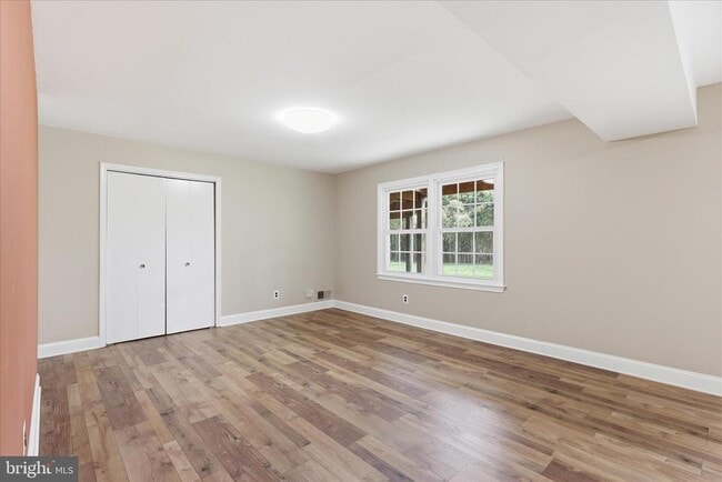 Building Photo - 1335 MacBeth St