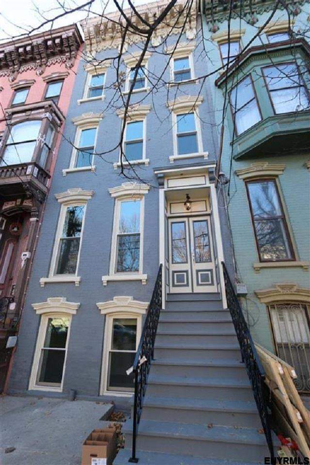 Primary Photo - 328 Hudson Ave